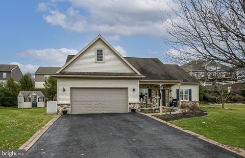 45 THEA COURT WOMELSDORF PA 19567