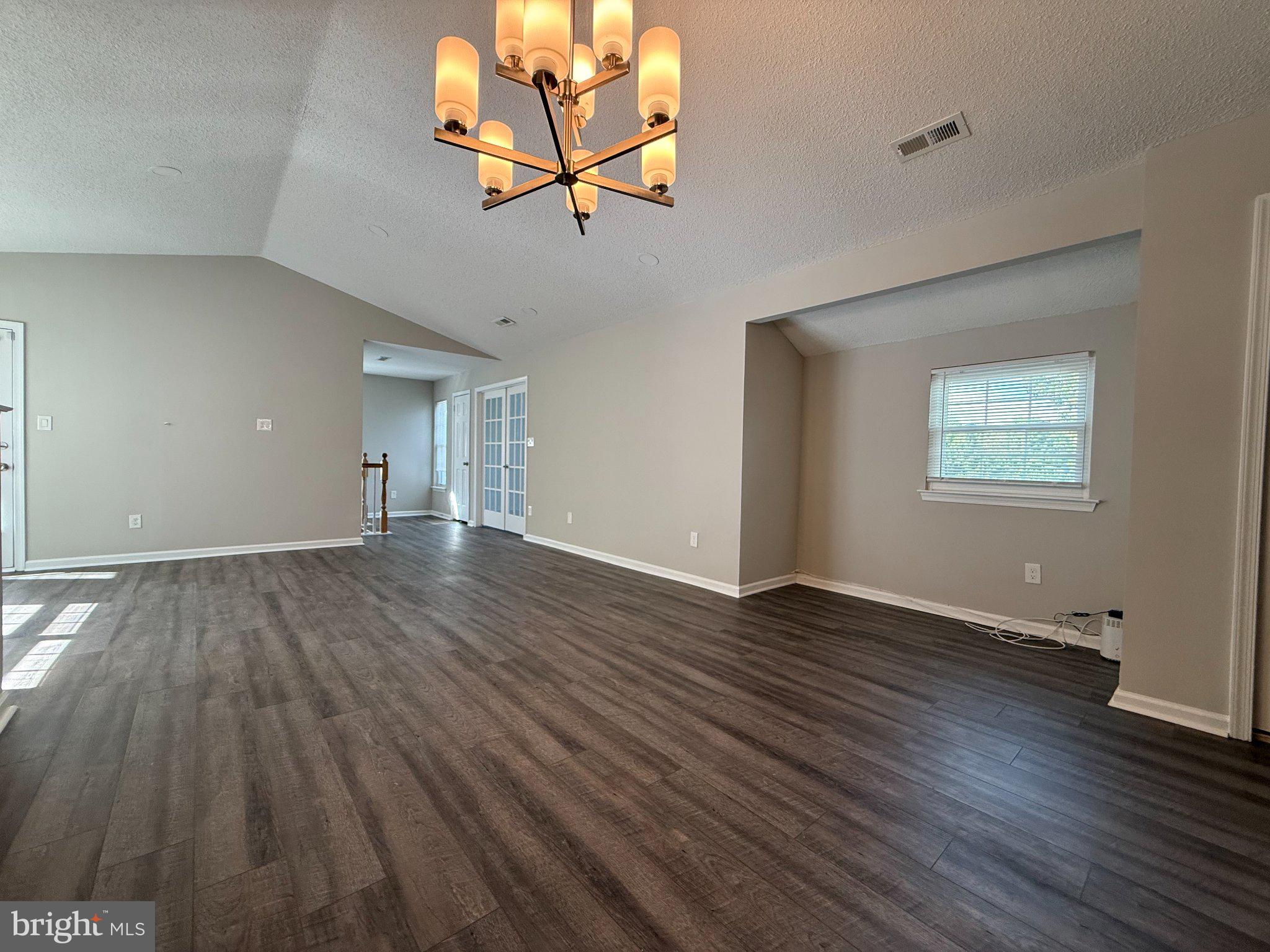 462 CEDAR HOLLOW DRIVE