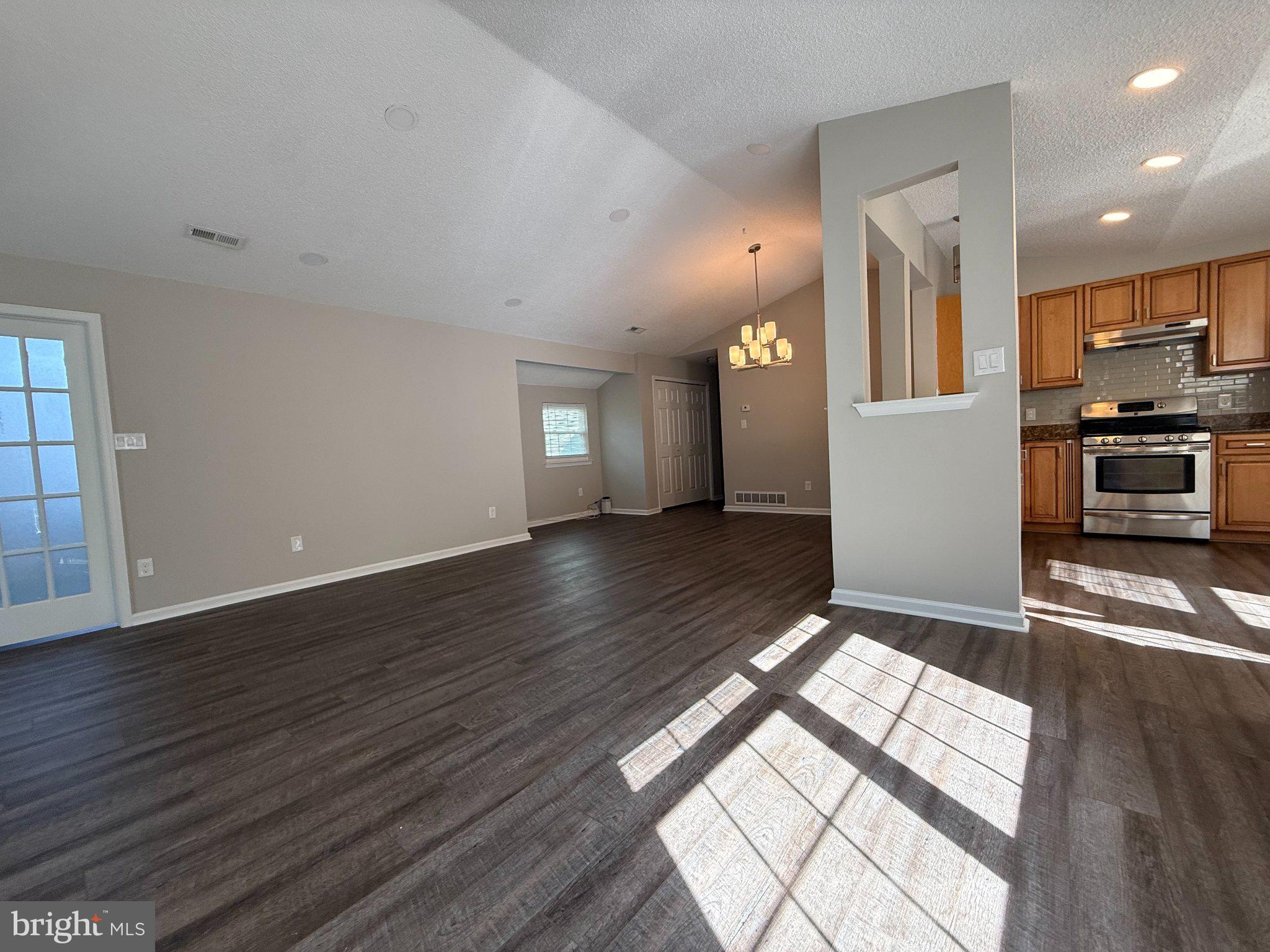 462 CEDAR HOLLOW DRIVE