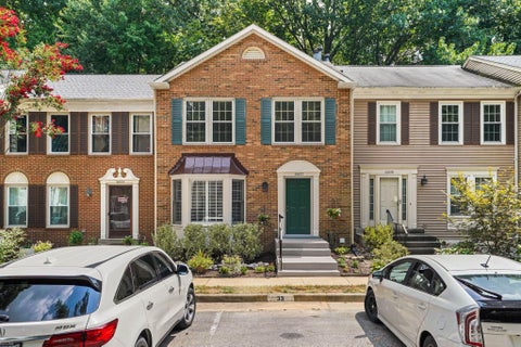 Townhouse For Sale - 10637 Alison Drive<br/> BURKE, VA 22015