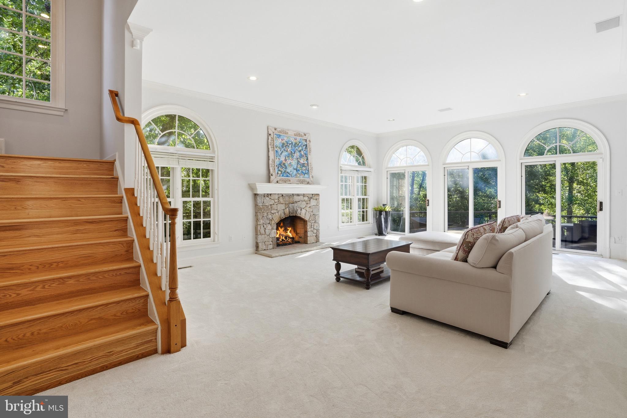 MCLEAN FALLS AT CHINQUAP - Residential