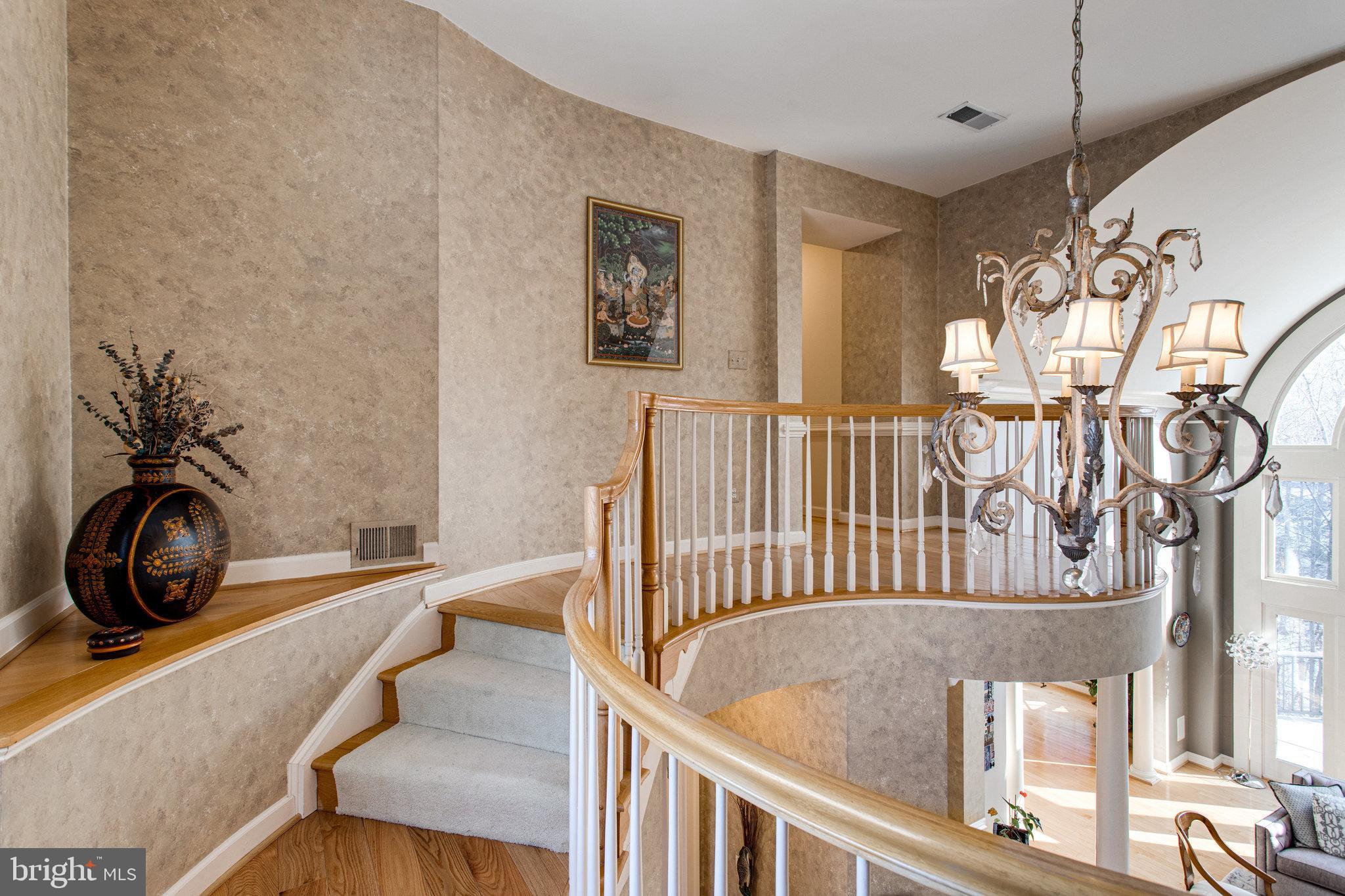 MCLEAN FALLS AT CHINQUAP - Residential