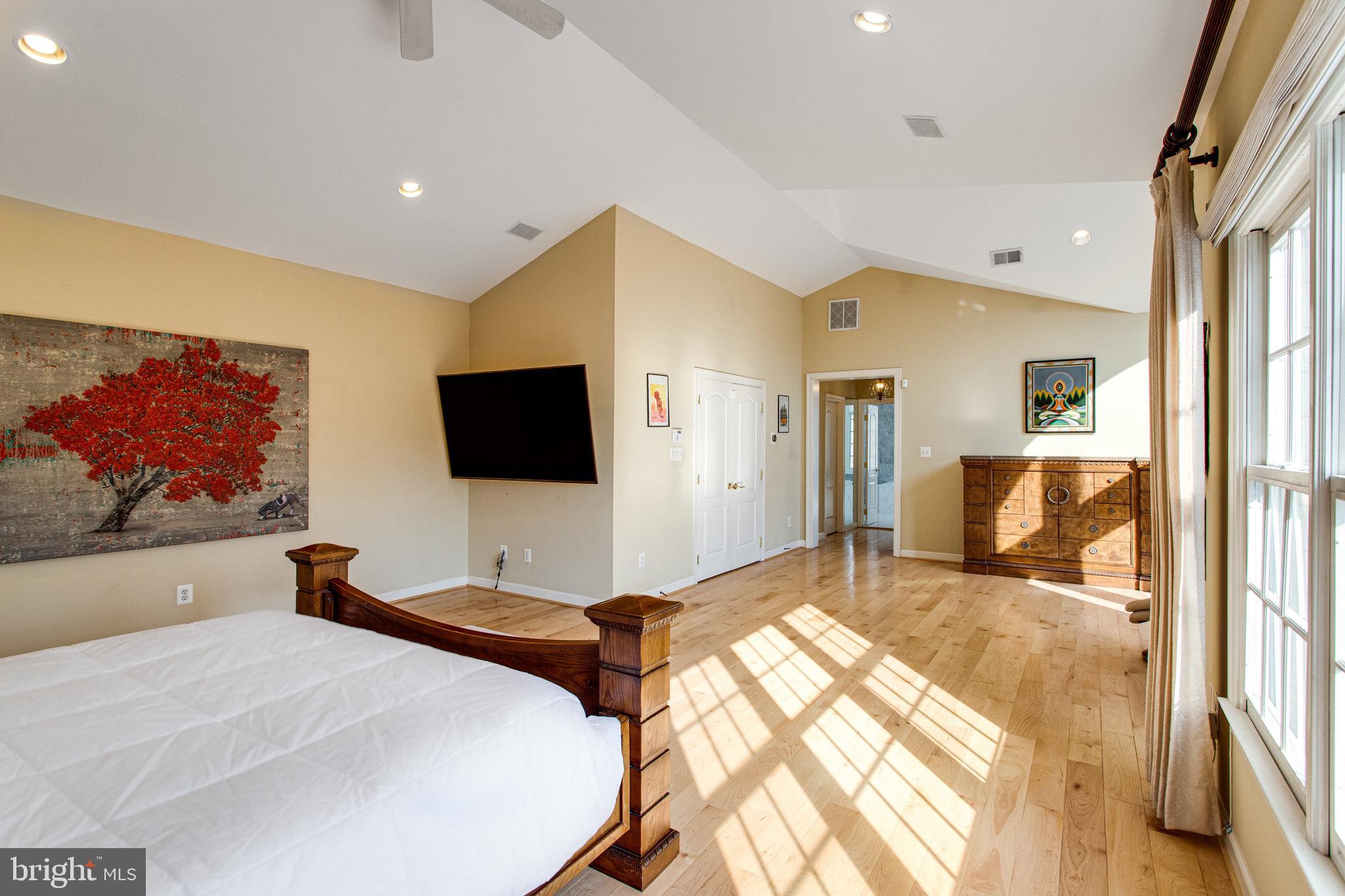 MCLEAN FALLS AT CHINQUAP - Residential