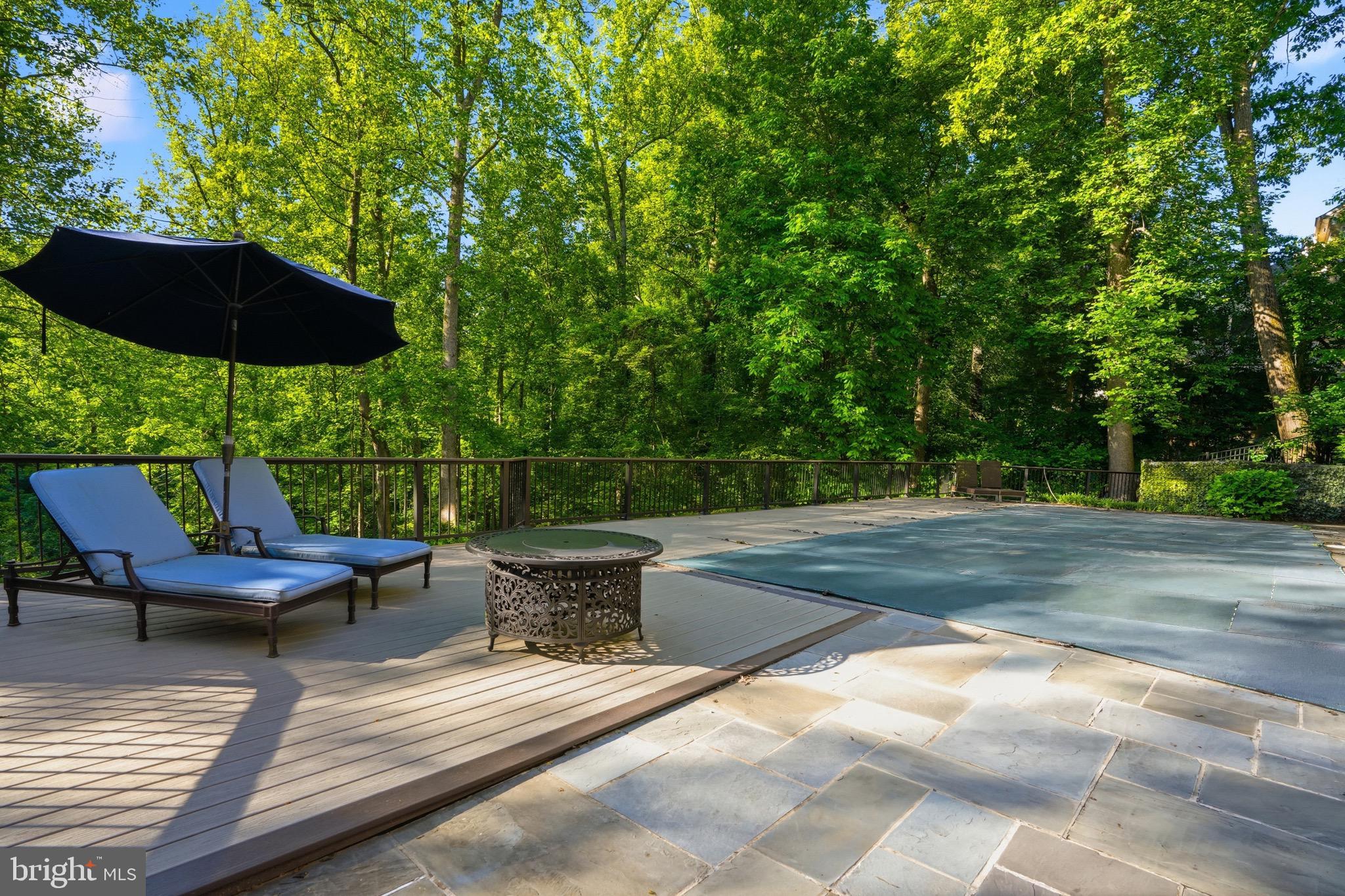 MCLEAN FALLS AT CHINQUAP - Residential