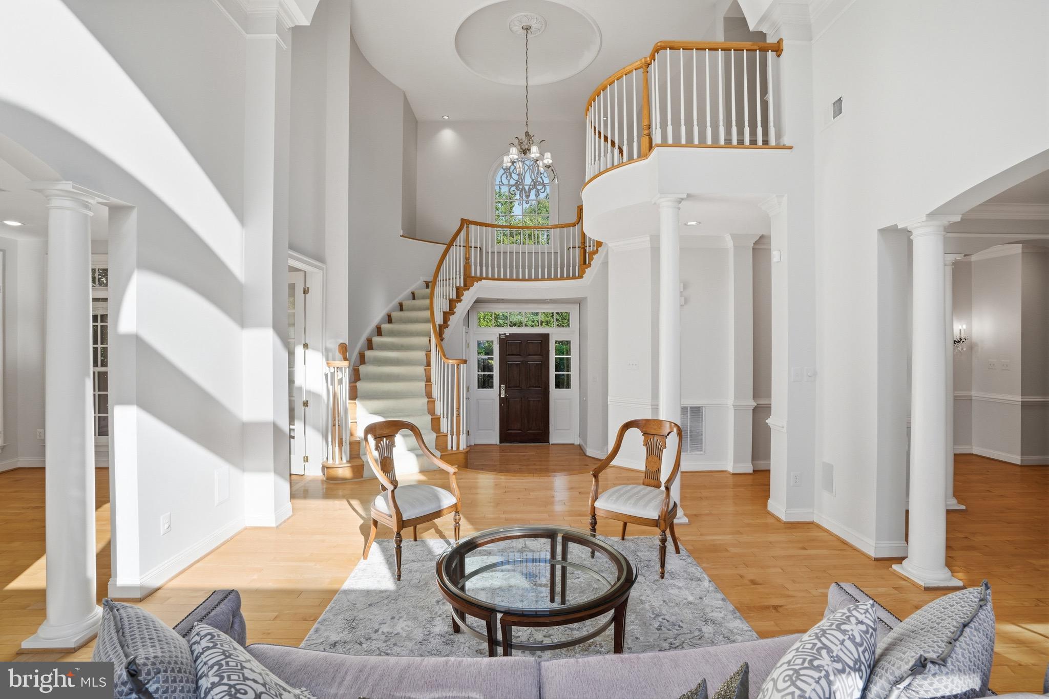 MCLEAN FALLS AT CHINQUAP - Residential