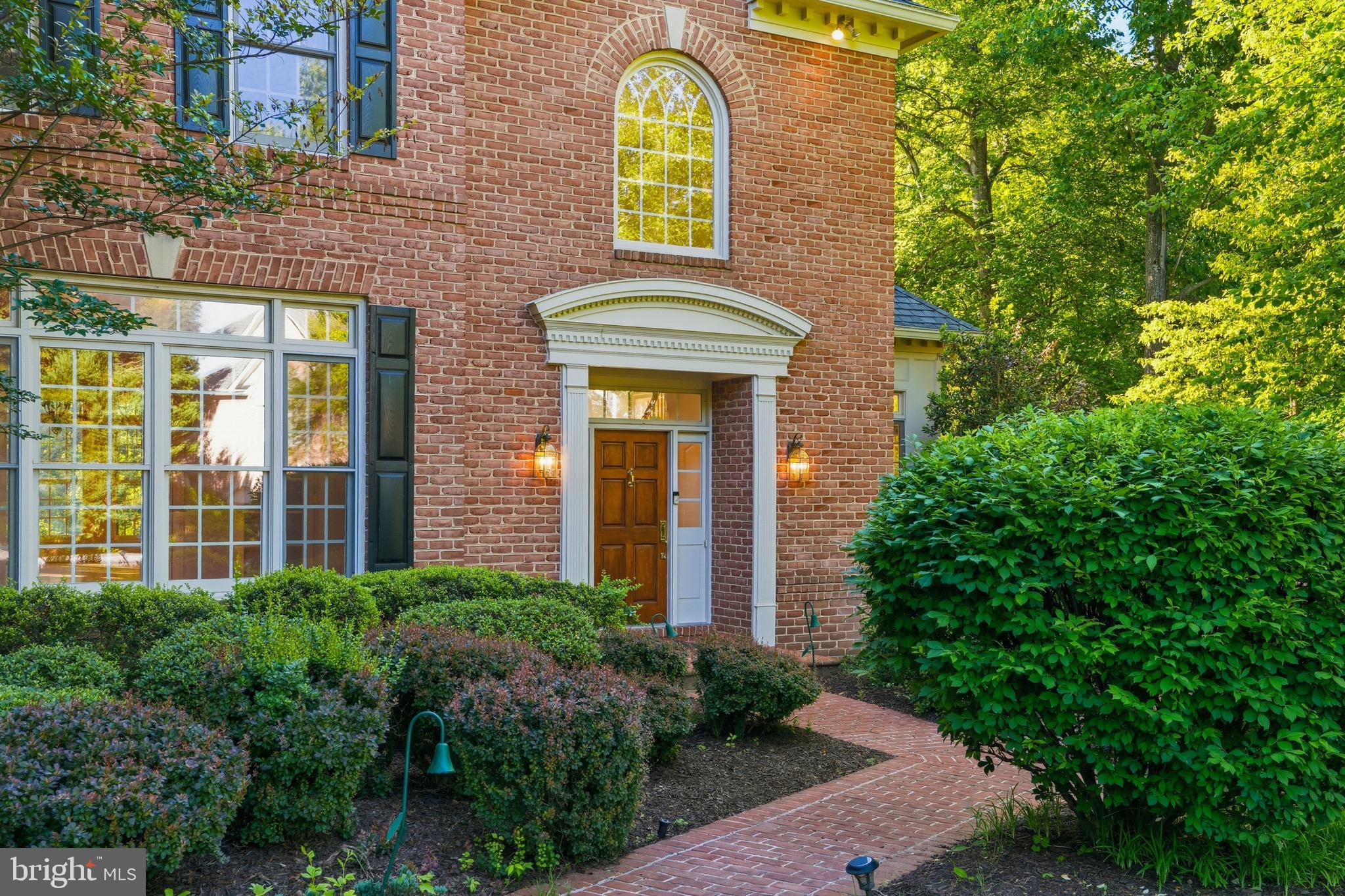 MCLEAN FALLS AT CHINQUAP - Residential