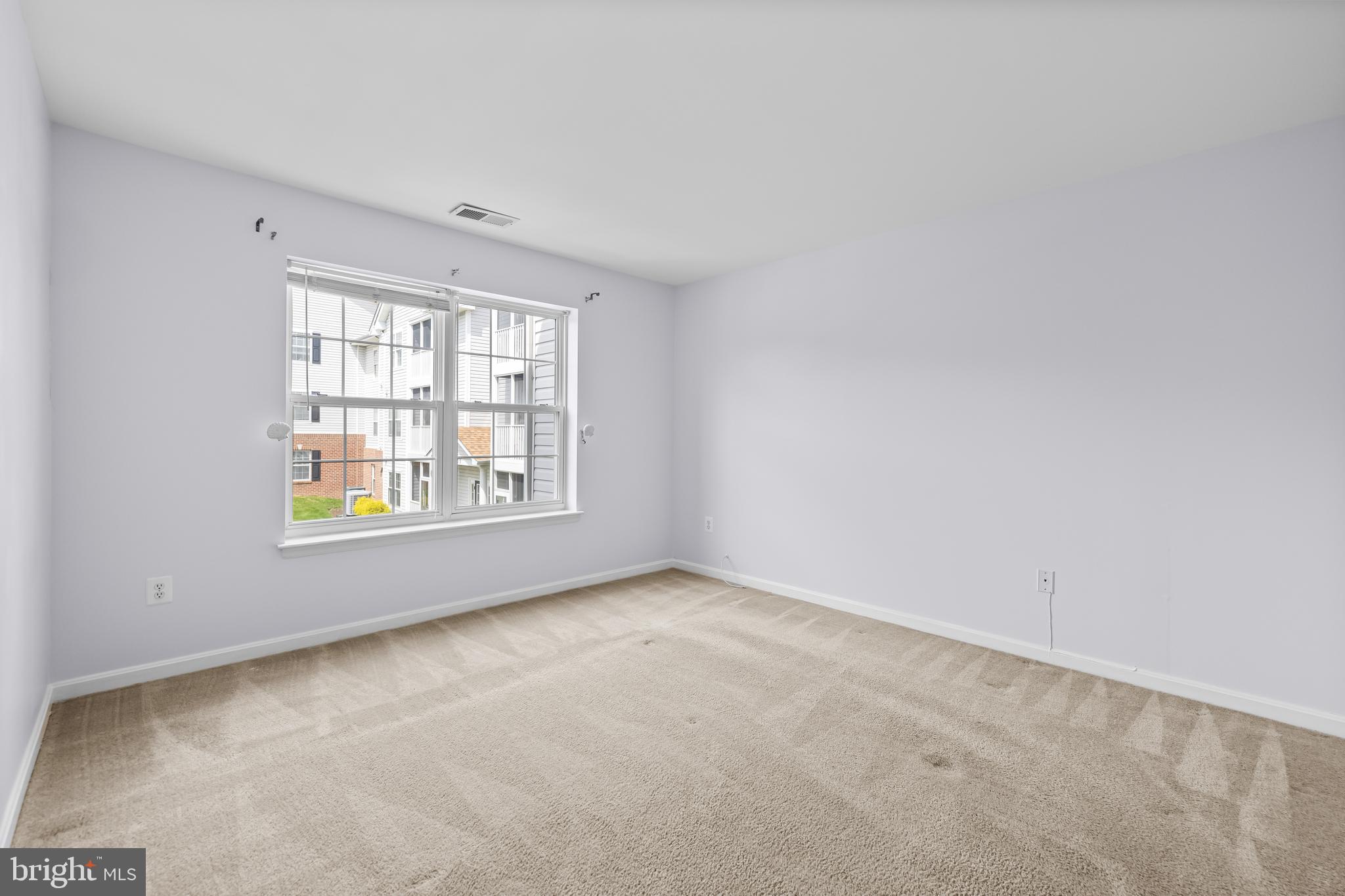 CROMWELL FOUNTAIN - Residential