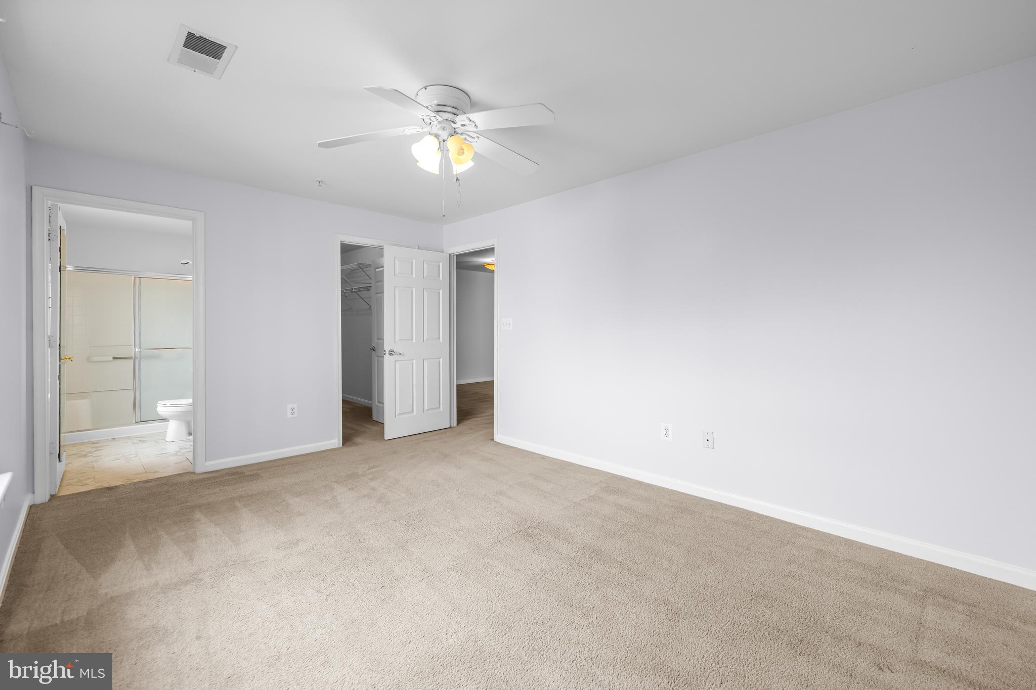 CROMWELL FOUNTAIN - Residential