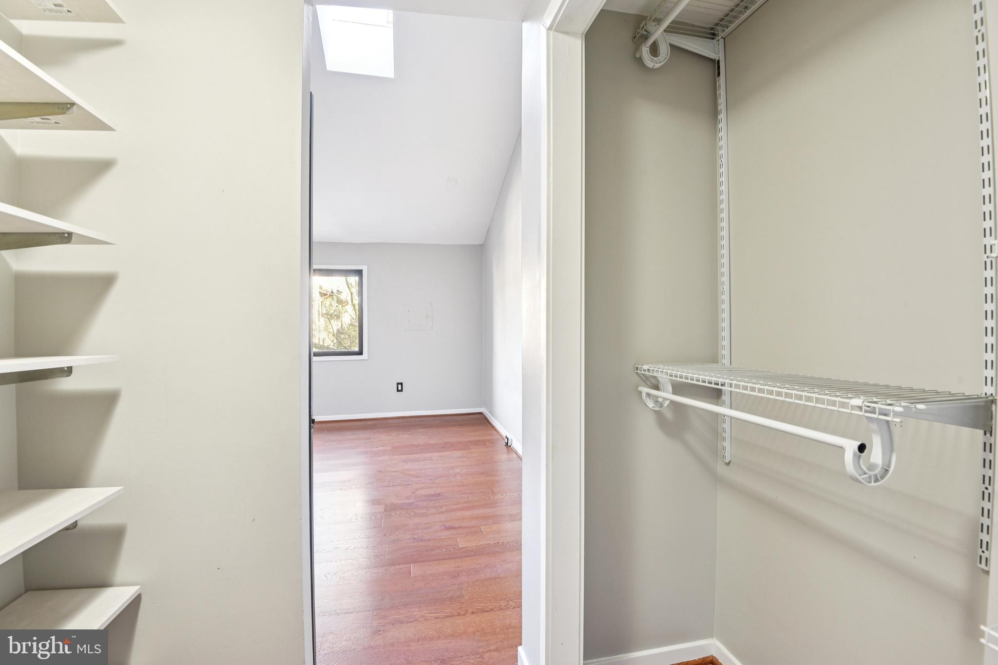 CHRISTOPHER COURT - Residential