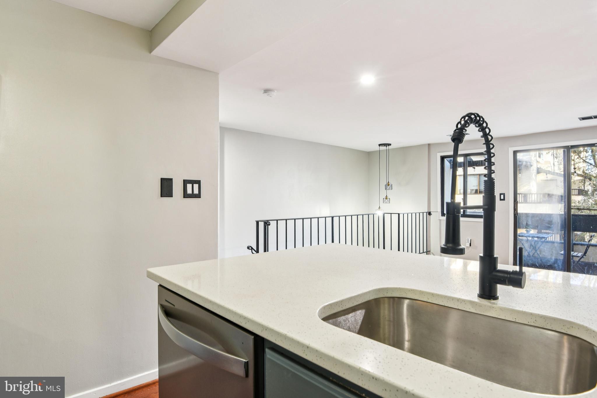 CHRISTOPHER COURT - Residential