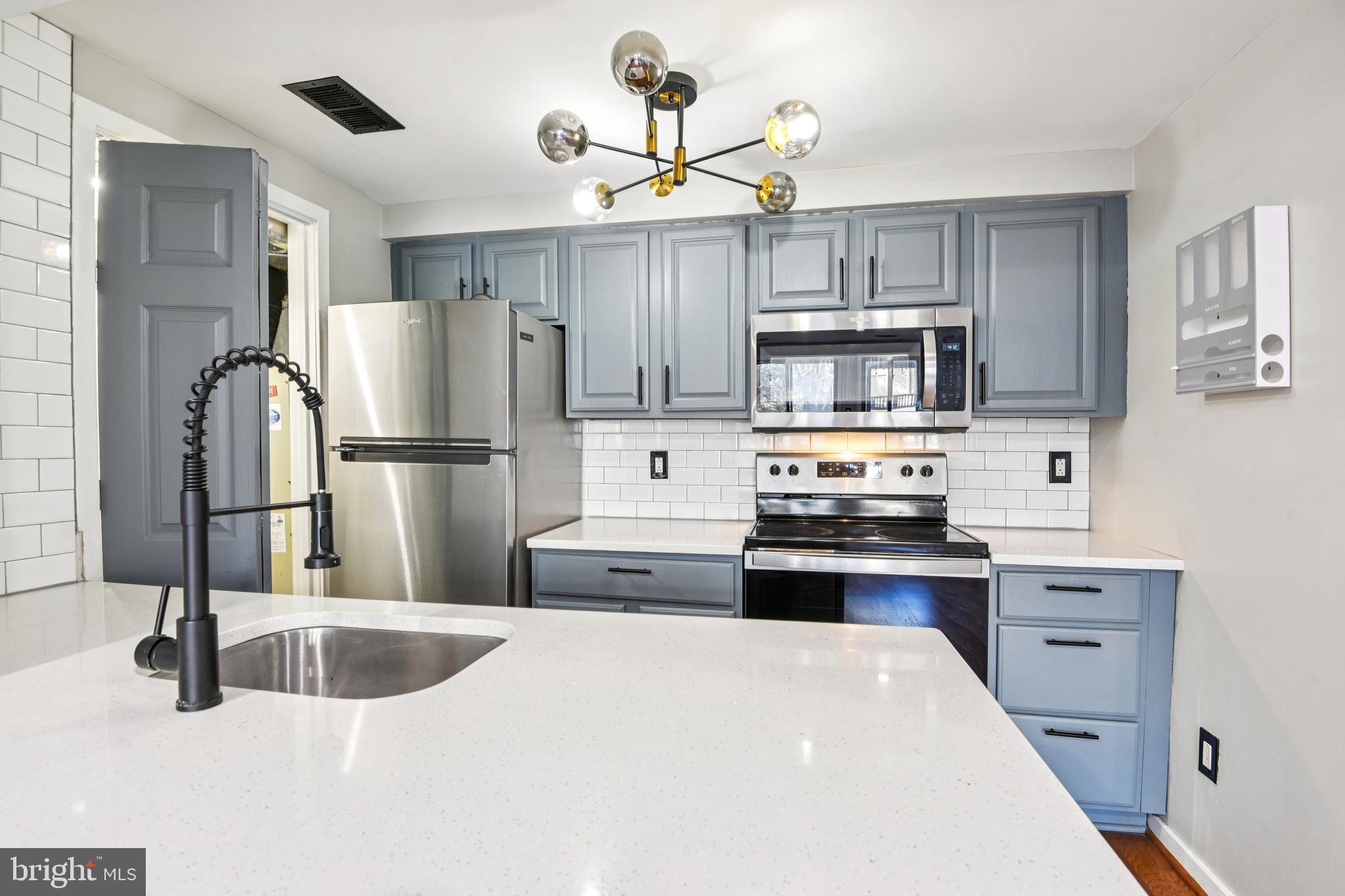 9717 HELLINGLY PLACE 48