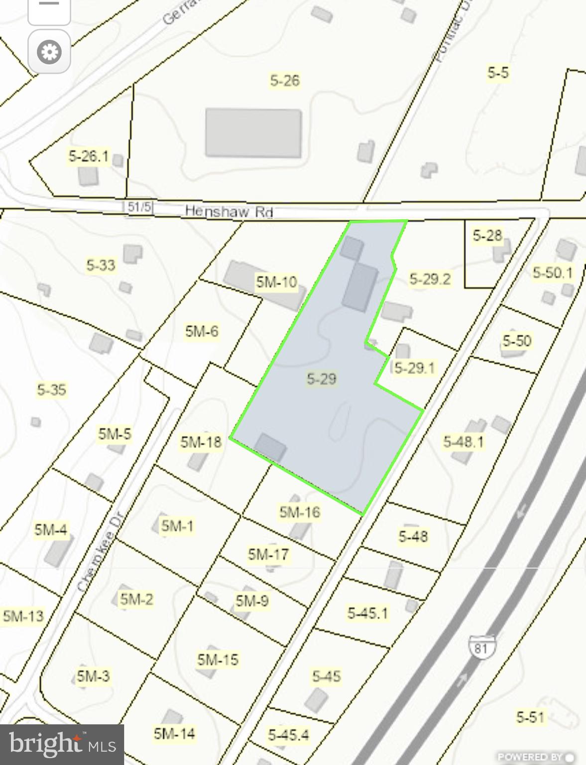 Main image without alt text