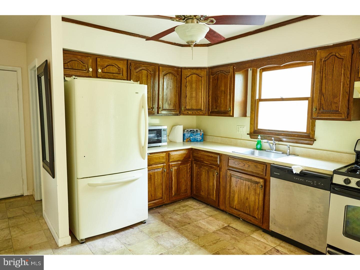 LARKIN KNOLL - Residential Lease