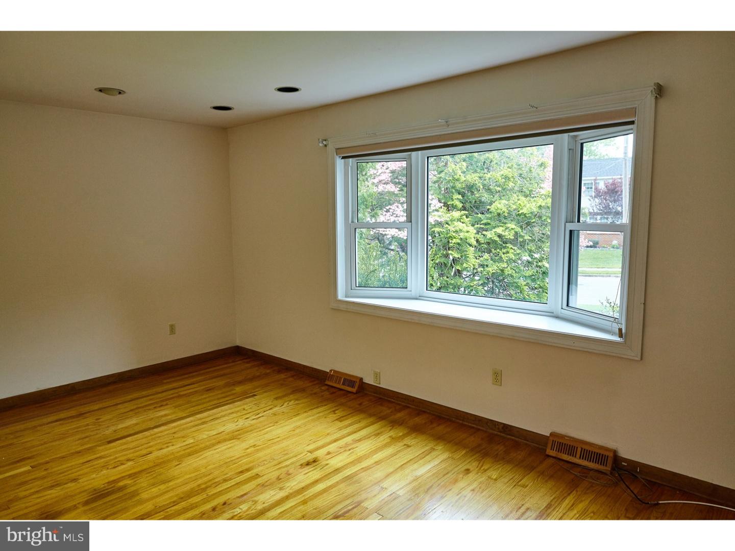 LARKIN KNOLL - Residential Lease