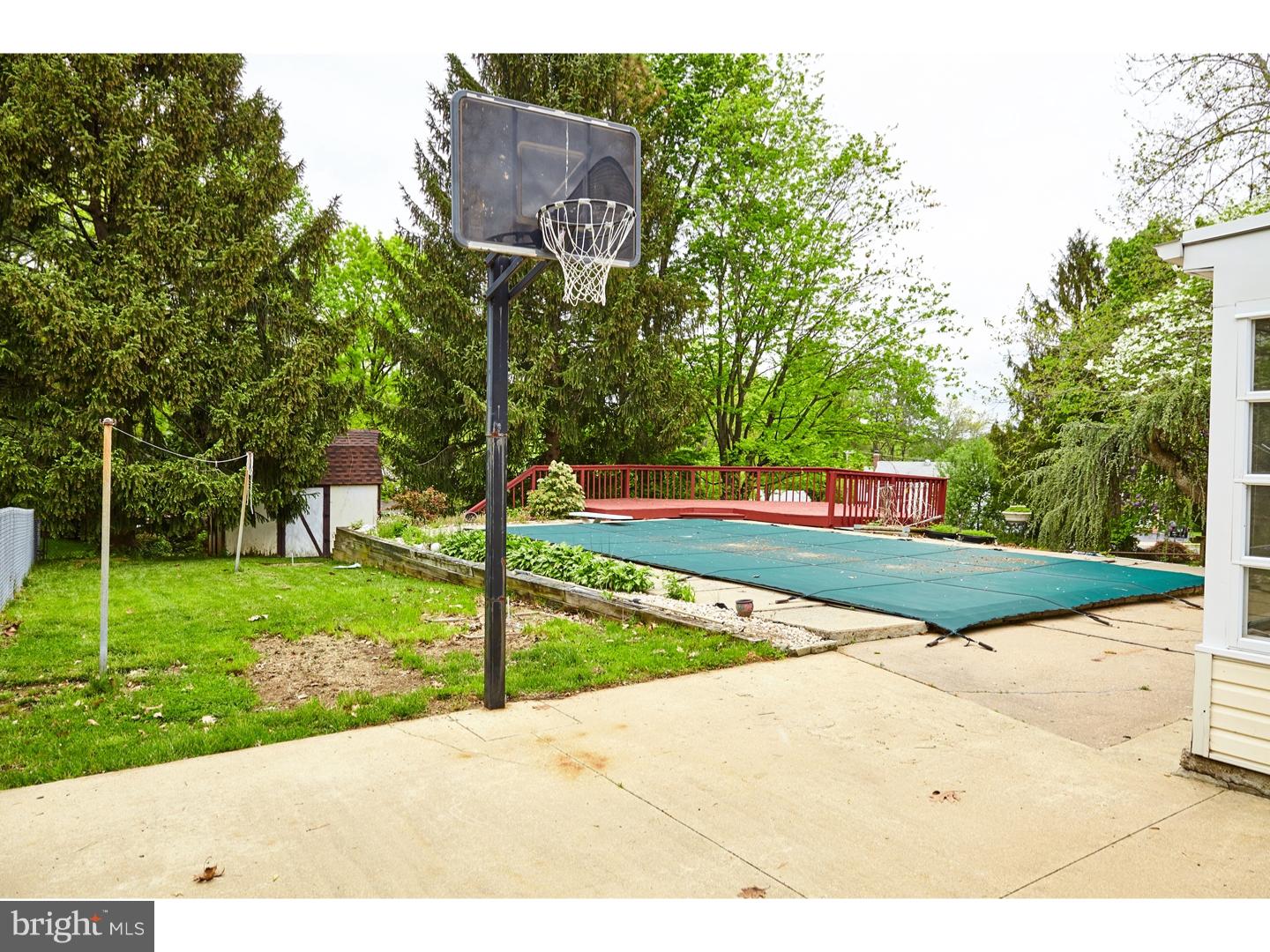 LARKIN KNOLL - Residential Lease