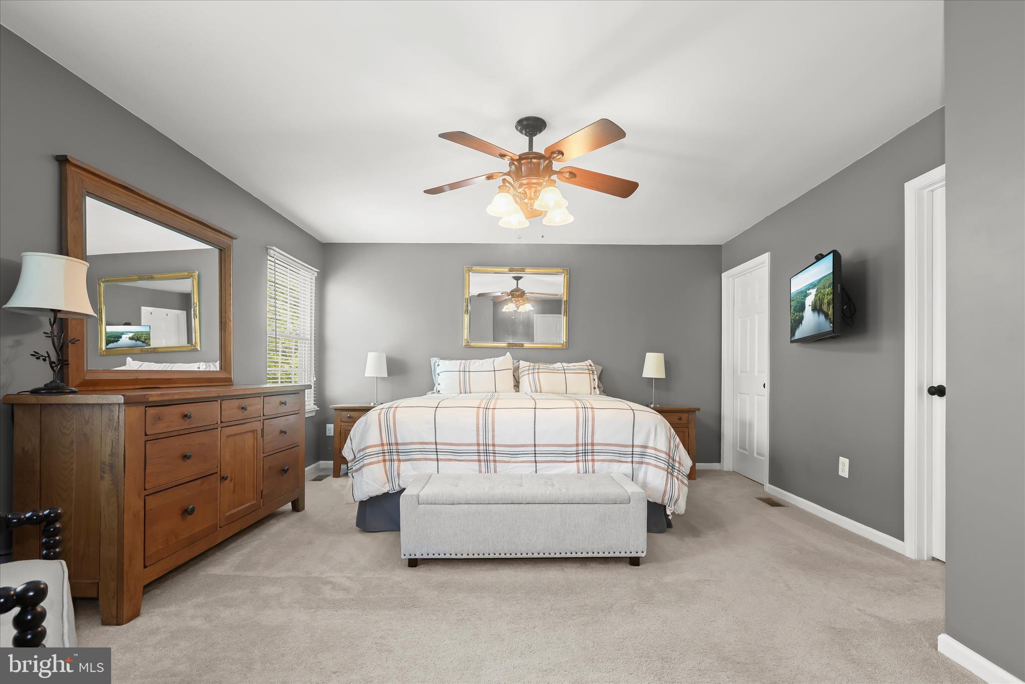 STONE MANOR - Residential