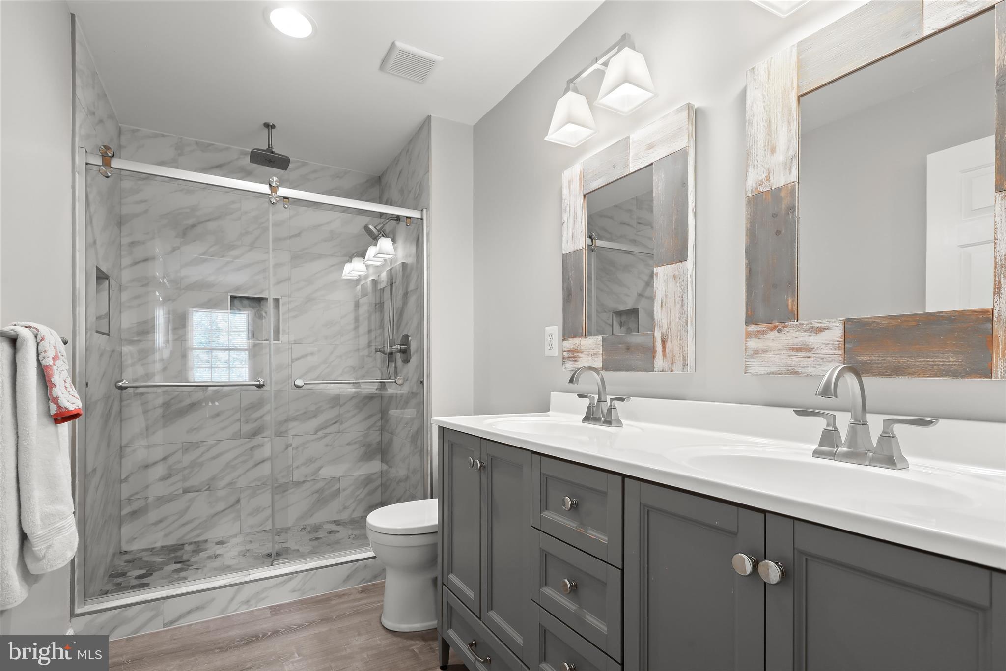 STONE MANOR - Residential