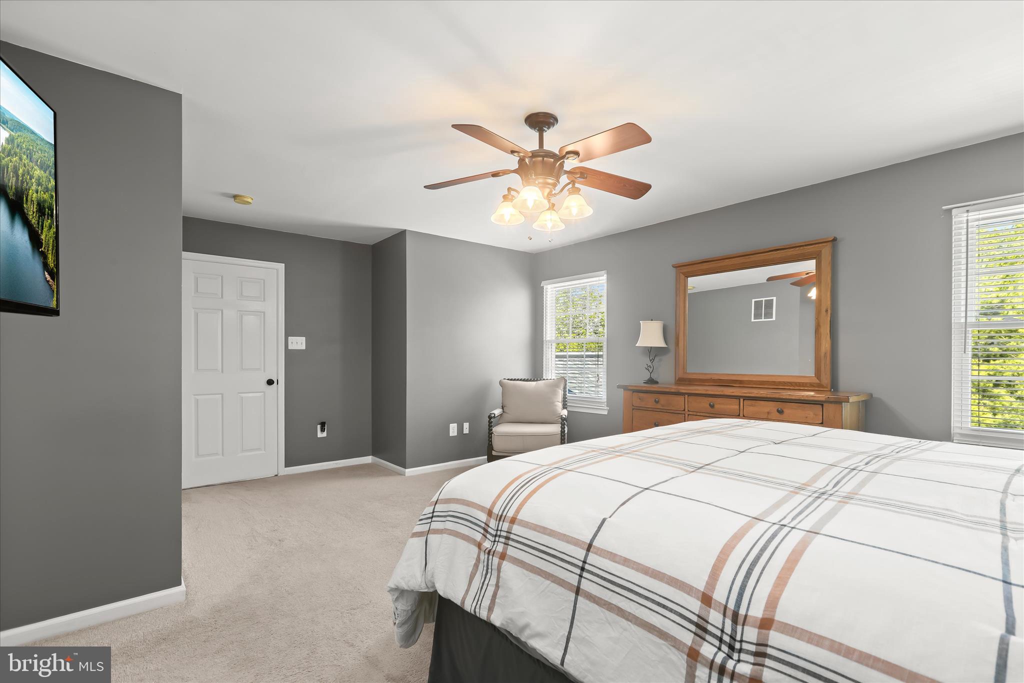 STONE MANOR - Residential