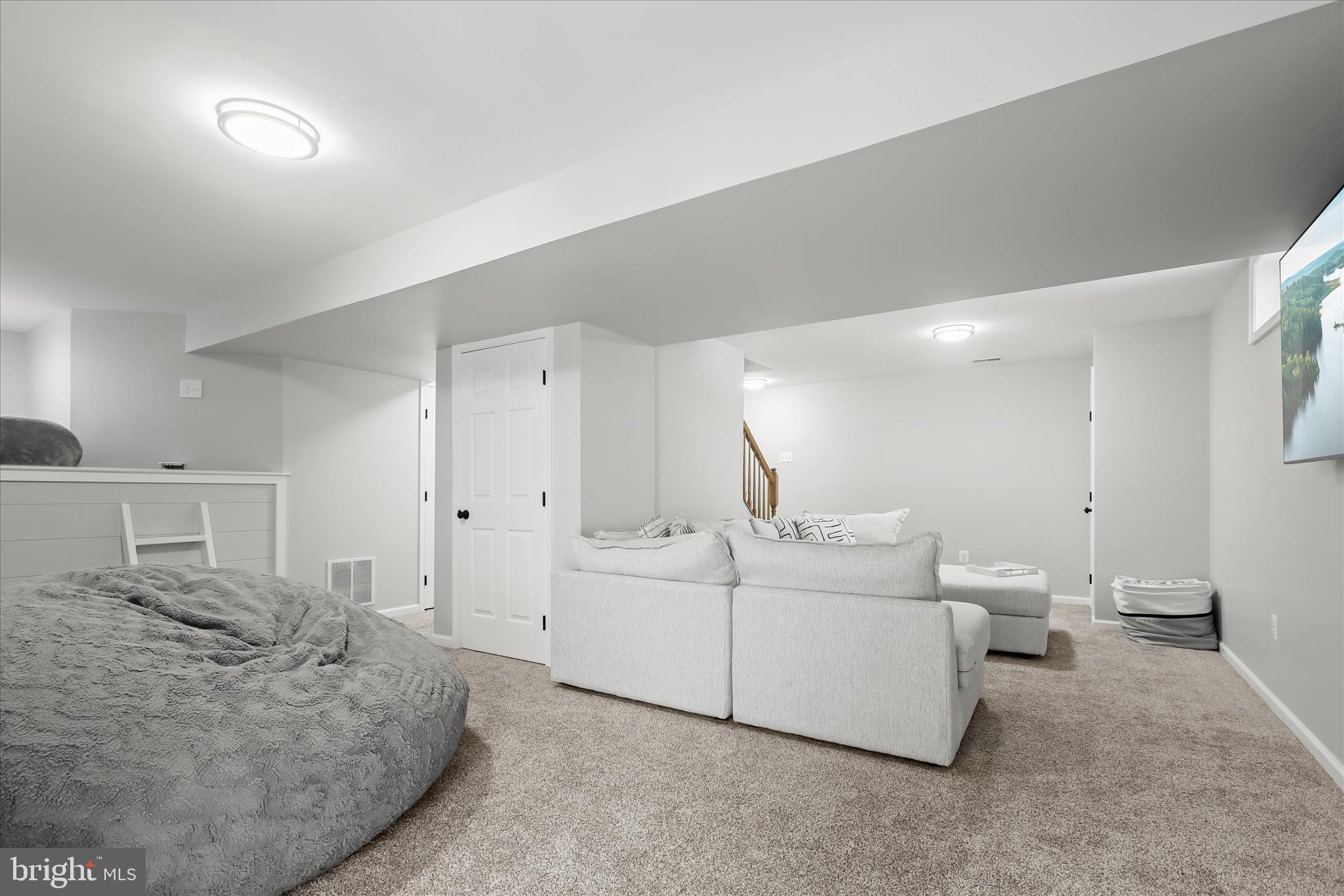 STONE MANOR - Residential