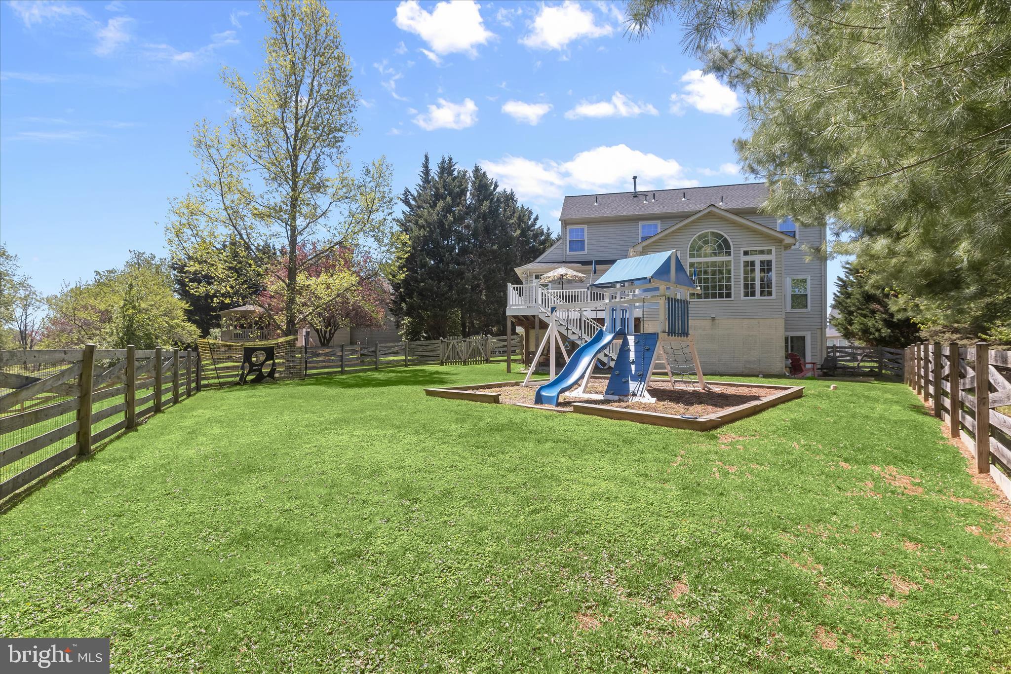 STONE MANOR - Residential