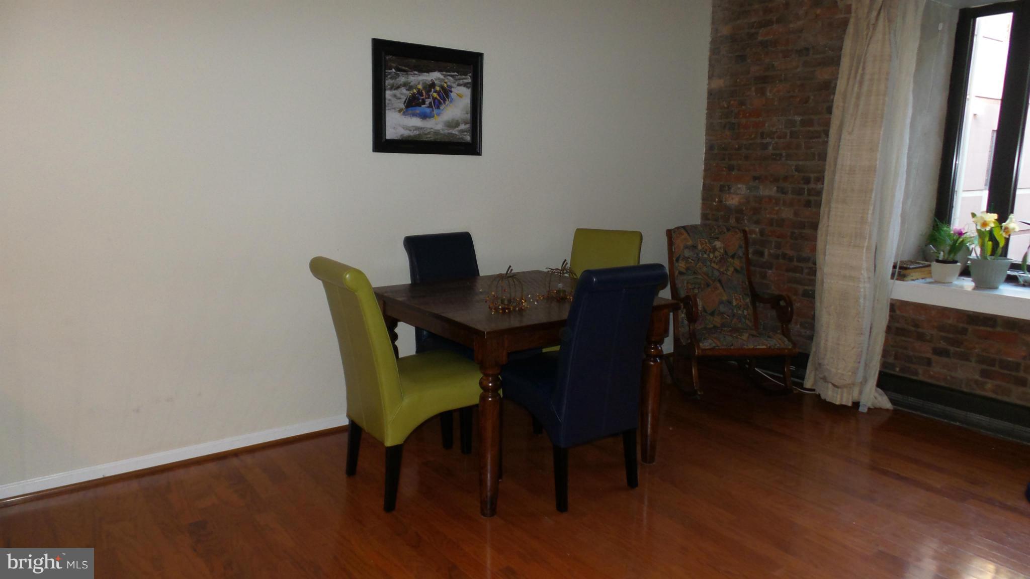 HENDERSON'S WHARF - Residential Lease