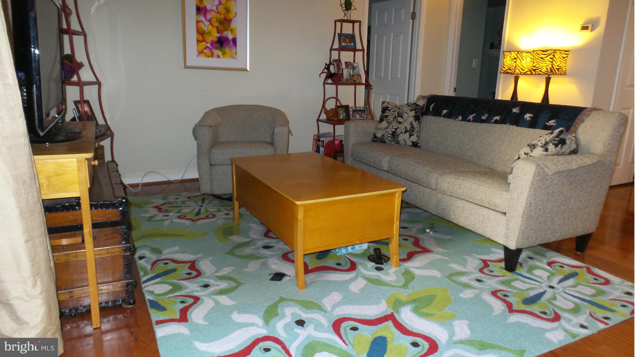 HENDERSON'S WHARF - Residential Lease