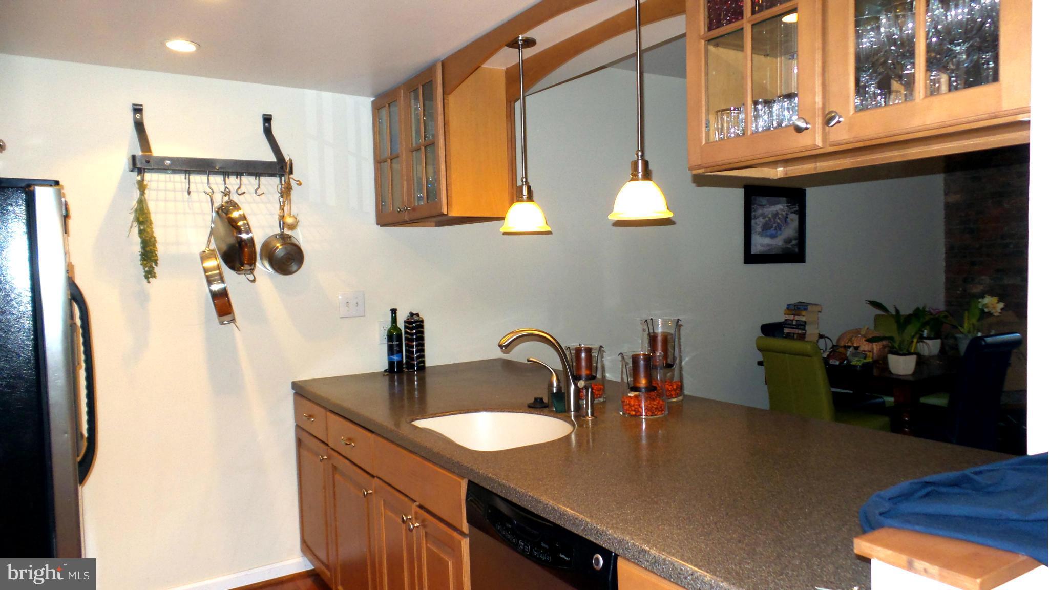 HENDERSON'S WHARF - Residential Lease