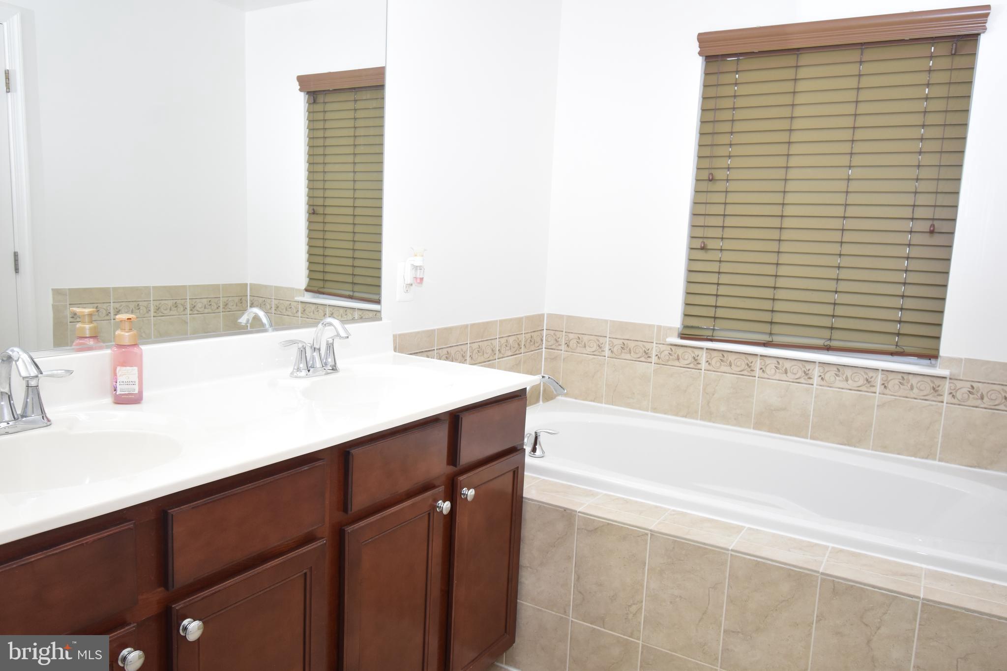 MISSION PLACE - Residential Lease