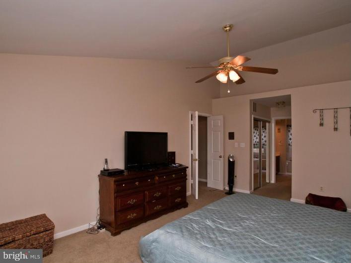 LEE MANOR - Residential