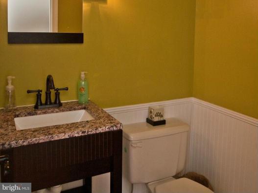 LEE MANOR - Residential