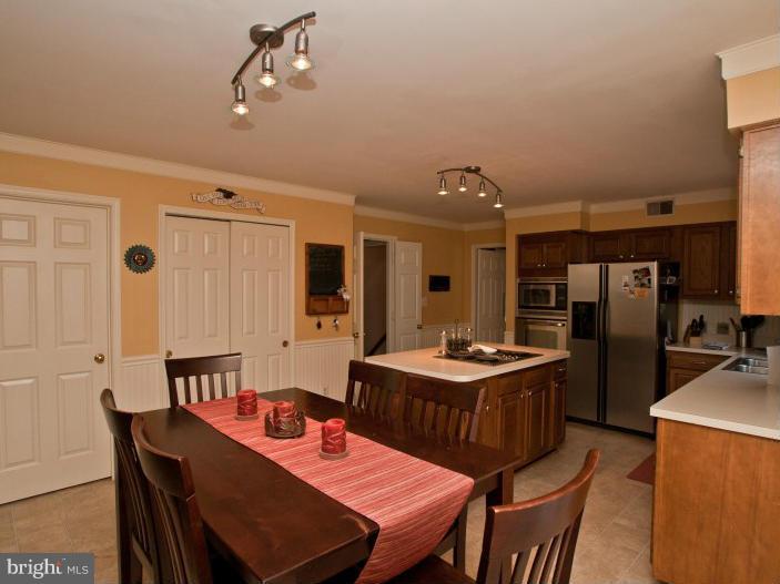 LEE MANOR - Residential