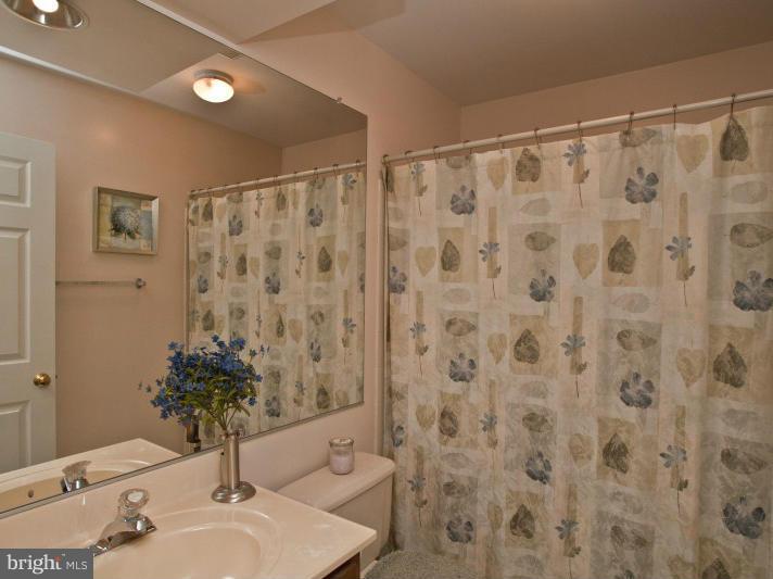 LEE MANOR - Residential