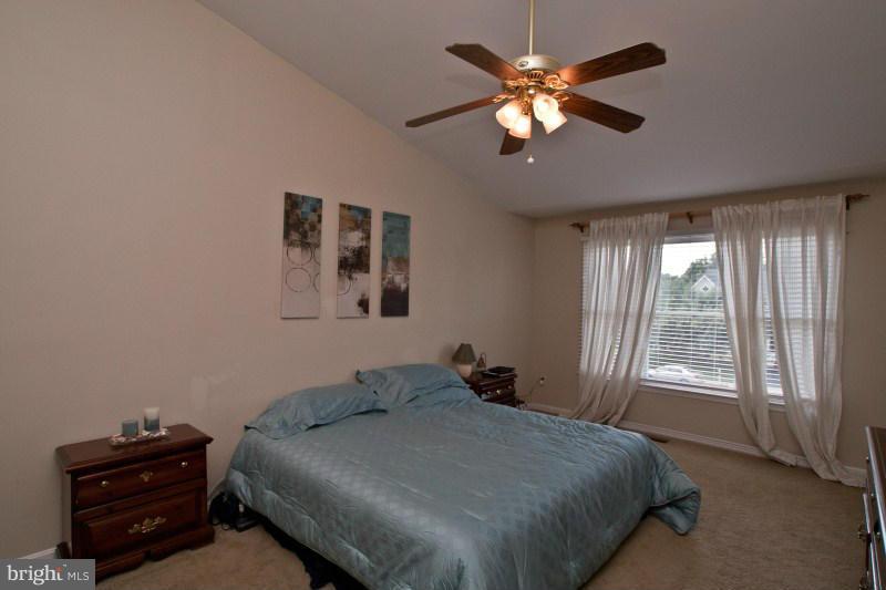 LEE MANOR - Residential