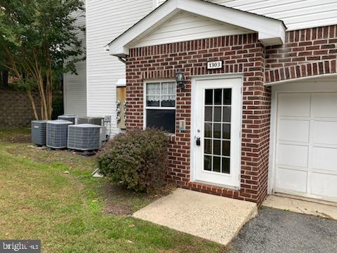 1303 SANDWORT COURT 201