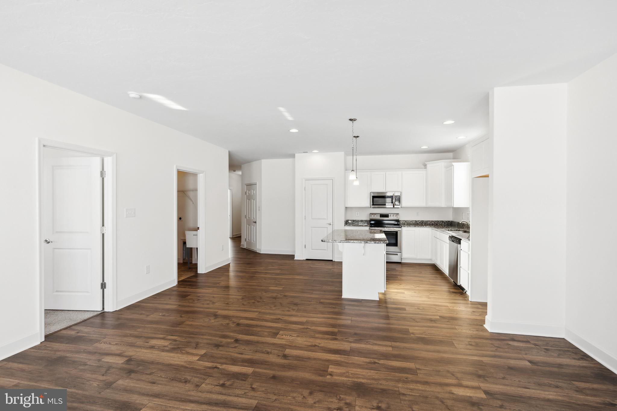 CUMBERLAND VILLAGE - Residential
