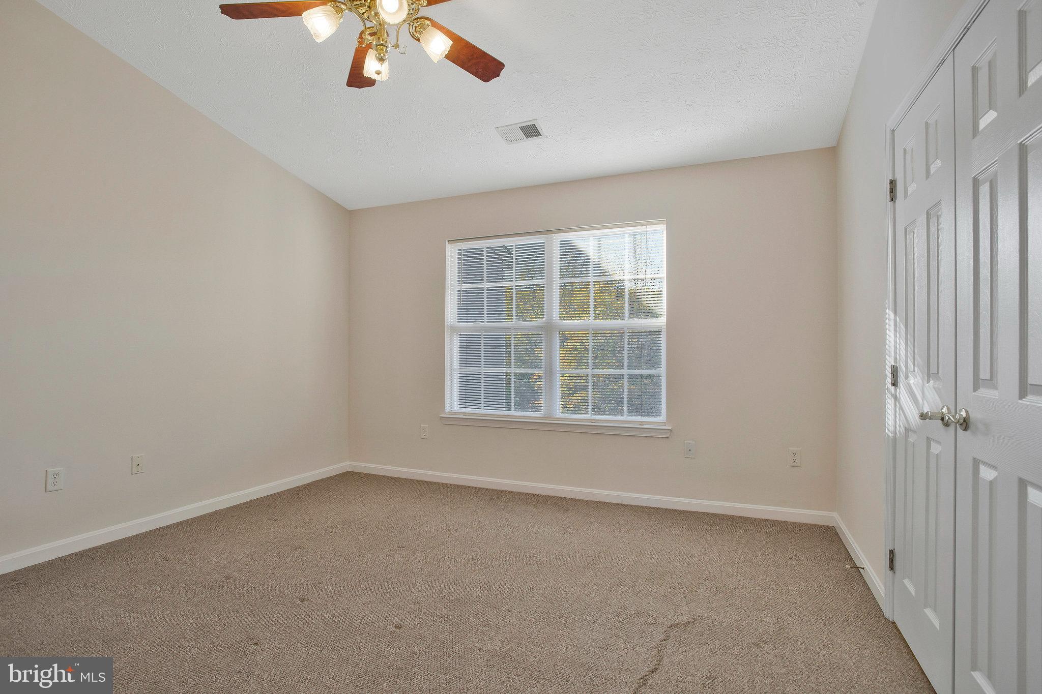 VISTA GARDENS PLAT 1> - Residential Lease