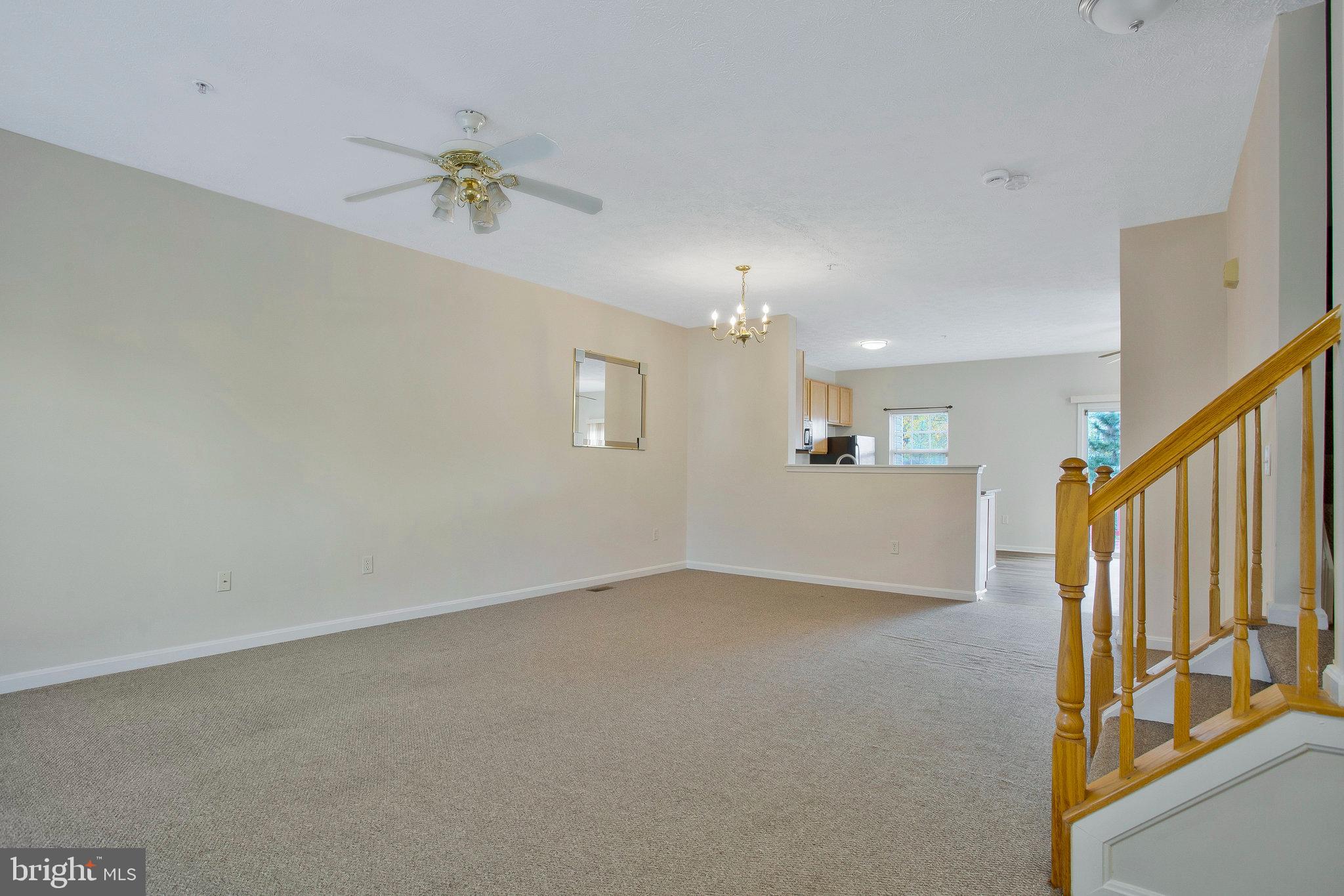 VISTA GARDENS PLAT 1> - Residential Lease