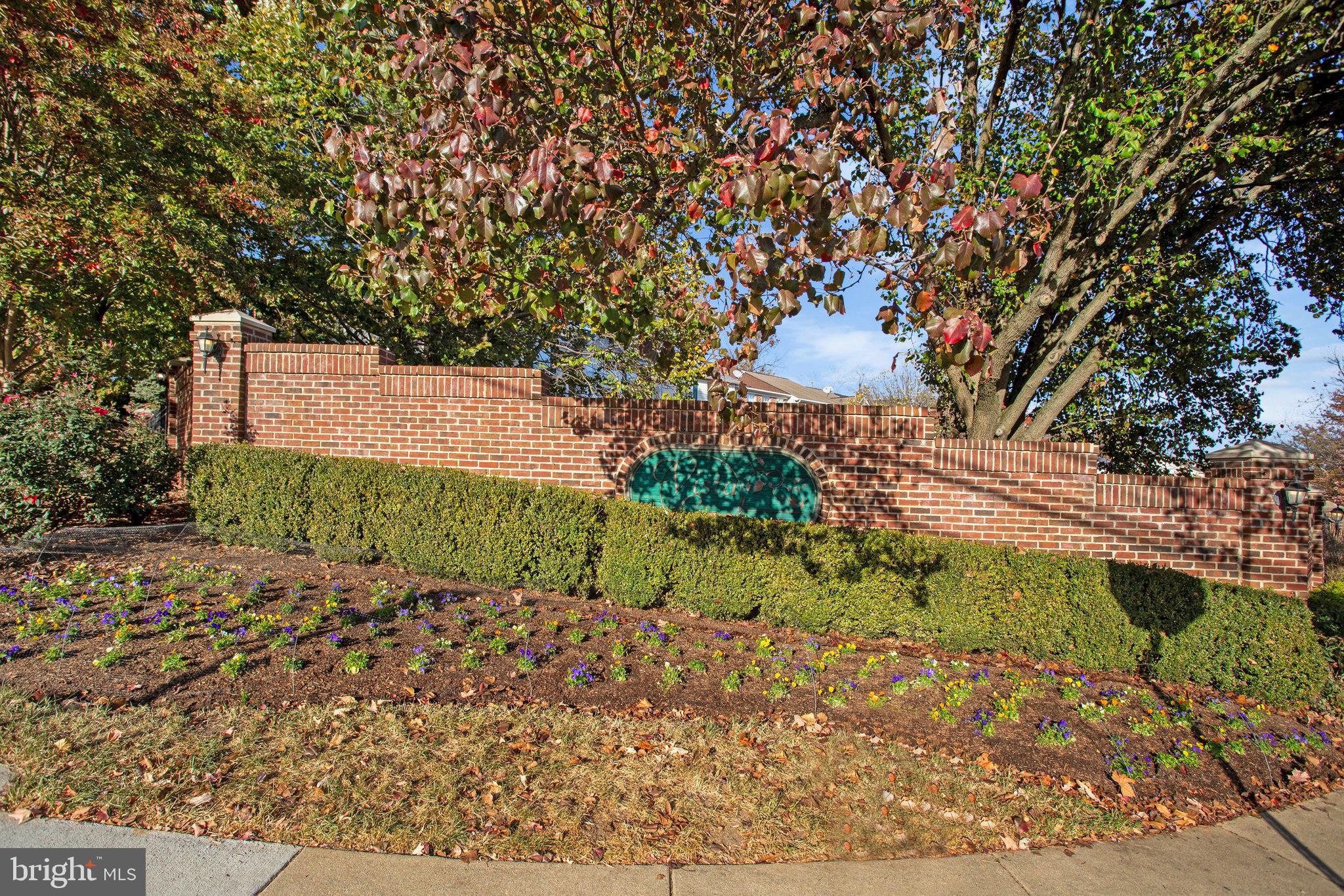 VISTA GARDENS PLAT 1> - Residential Lease