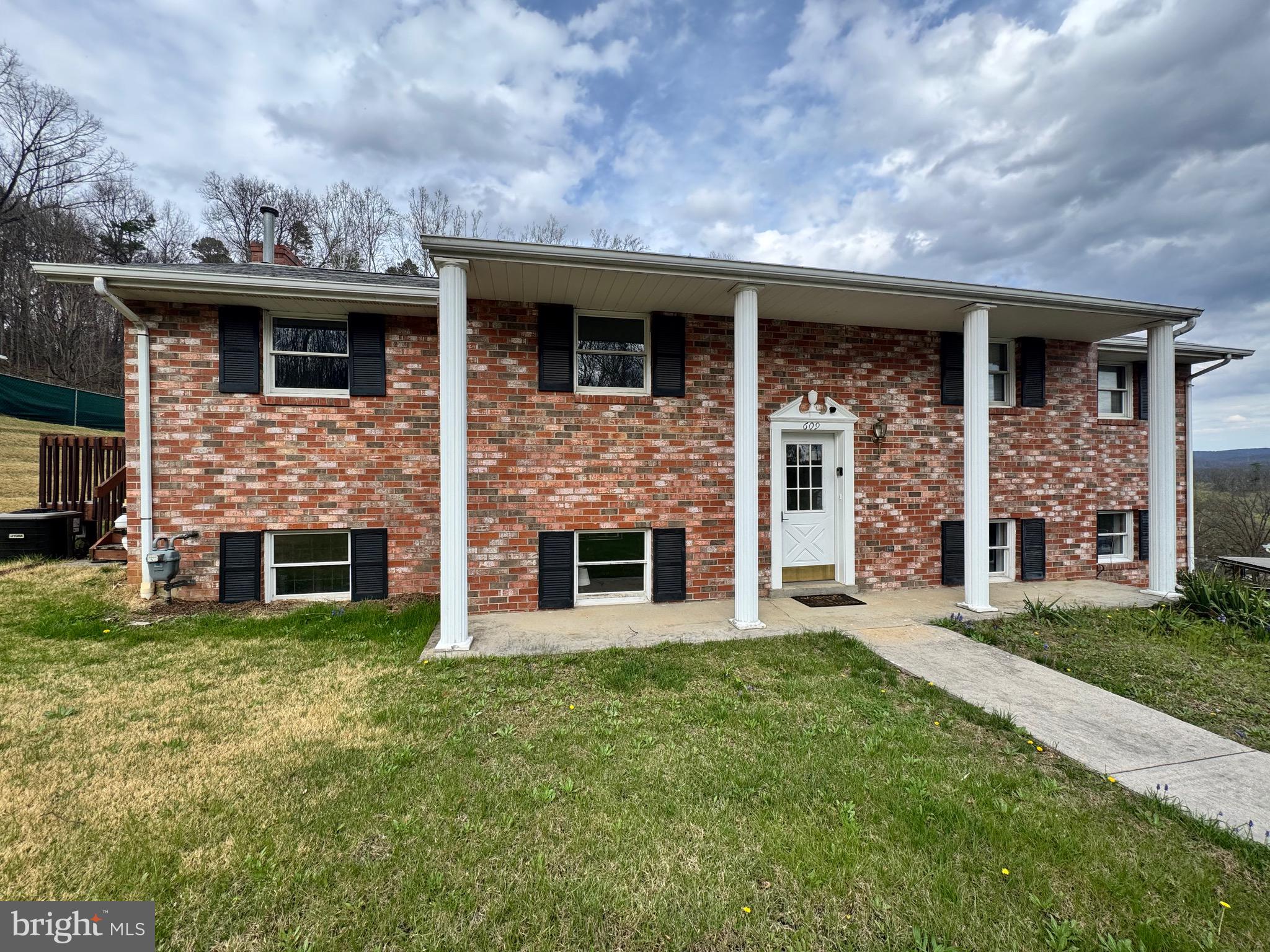 BOTANY WOODS - Residential