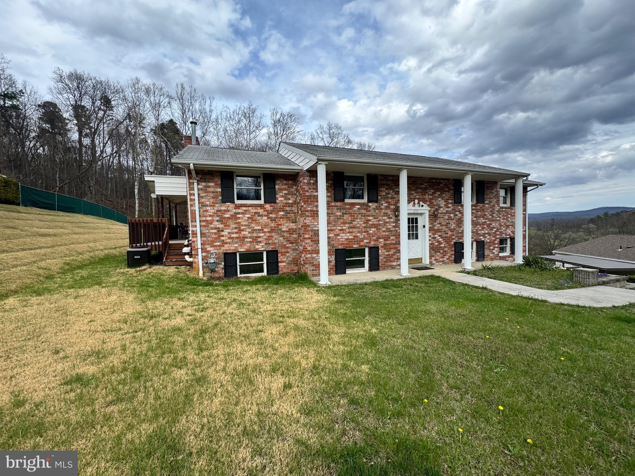 BOTANY WOODS - Residential