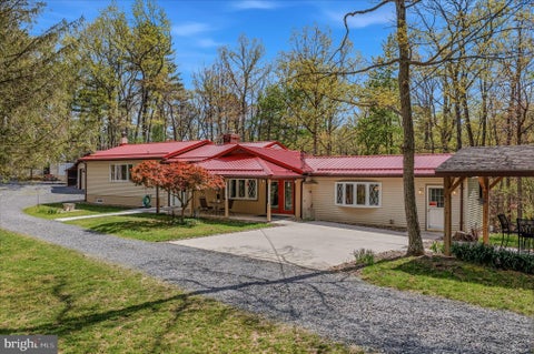 Homes For Sale - 350 Keiter Drive<br/> GREAT CACAPON, WV 25422