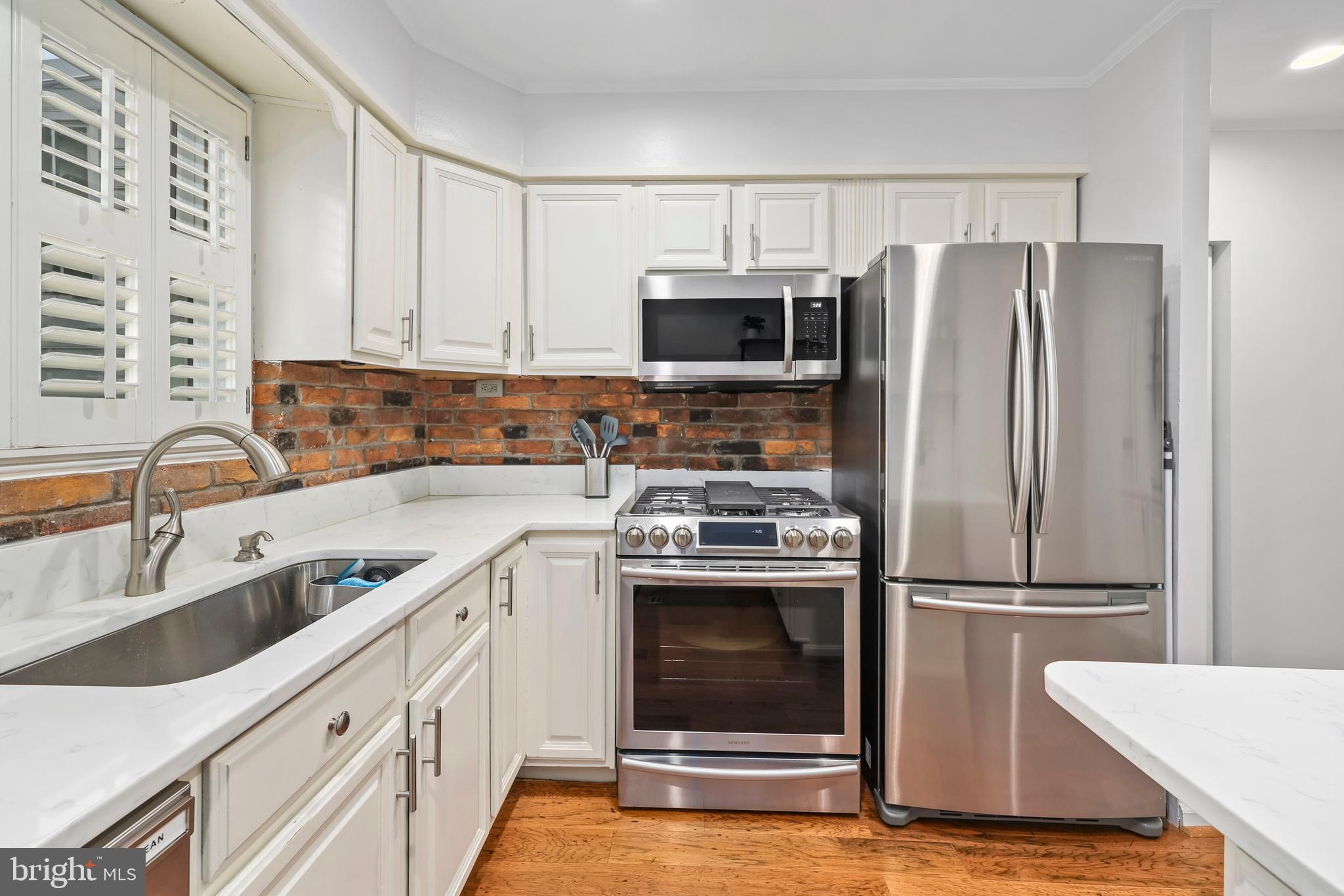 OLD TOWN ALEXANDRIA - Residential