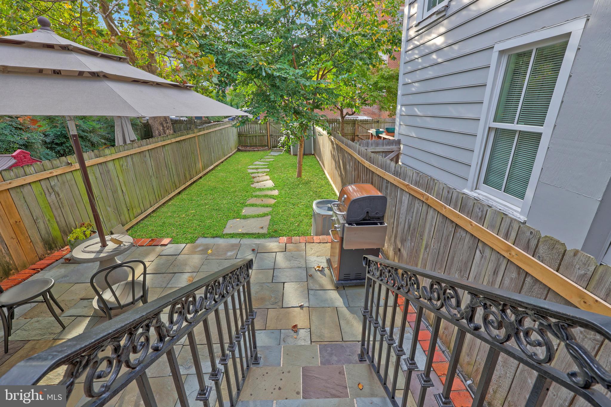 OLD TOWN ALEXANDRIA - Residential