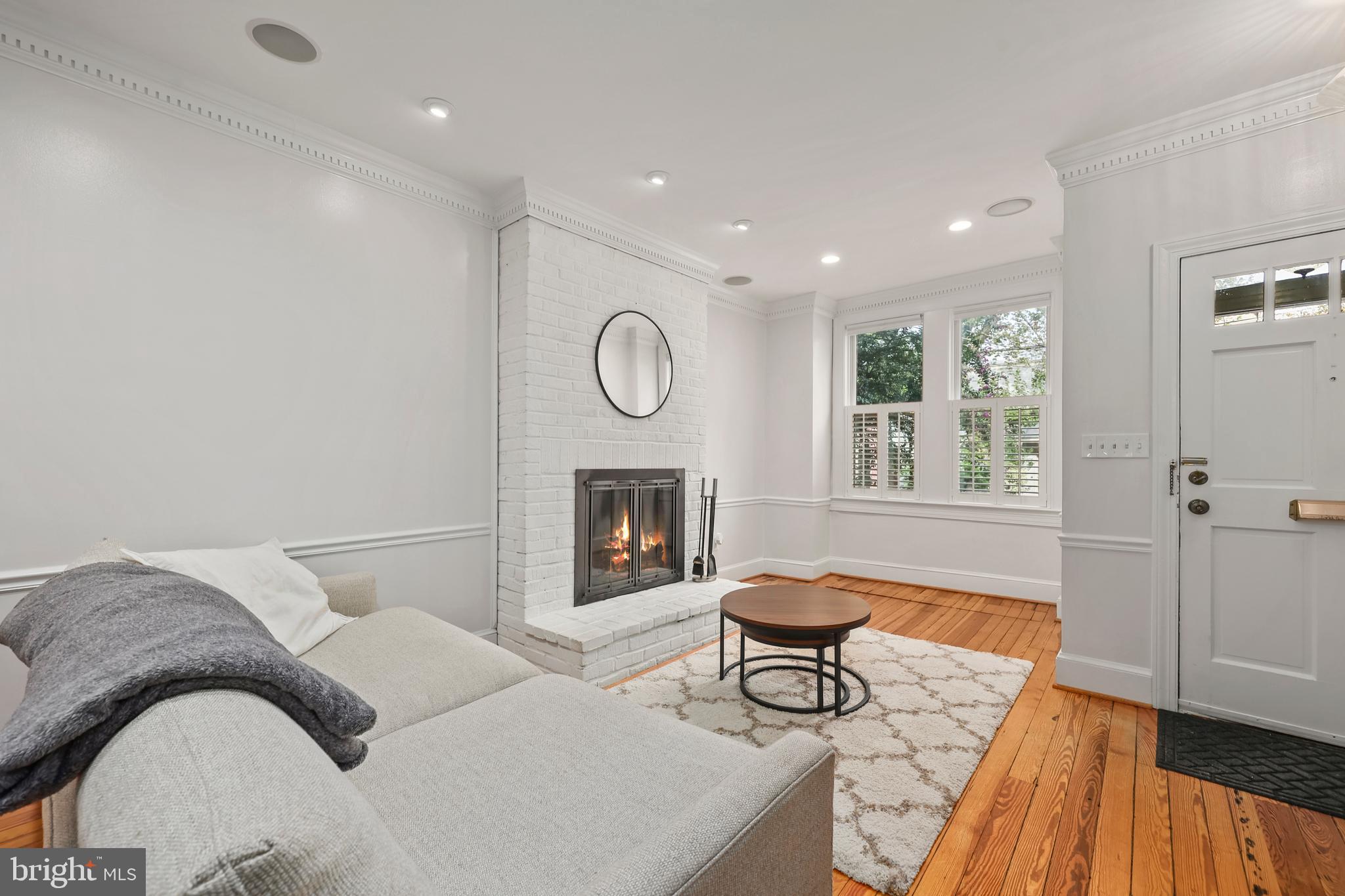 OLD TOWN ALEXANDRIA - Residential