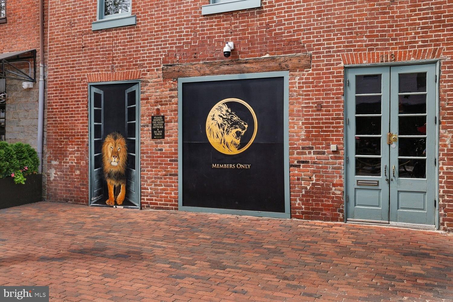 OLD TOWN ALEXANDRIA - Residential