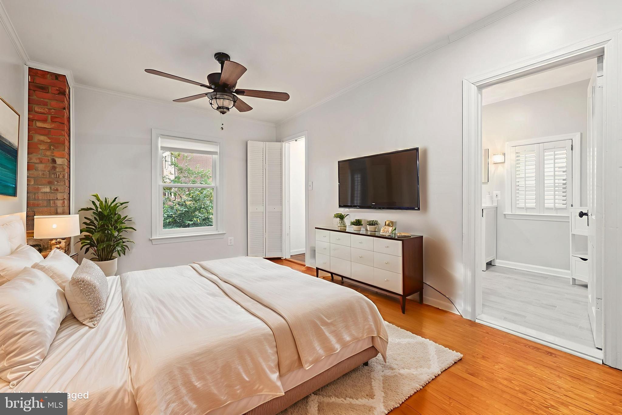 OLD TOWN ALEXANDRIA - Residential