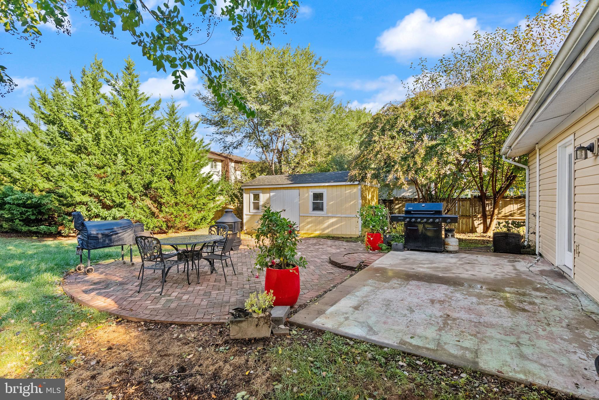 BROOKFIELD - Residential