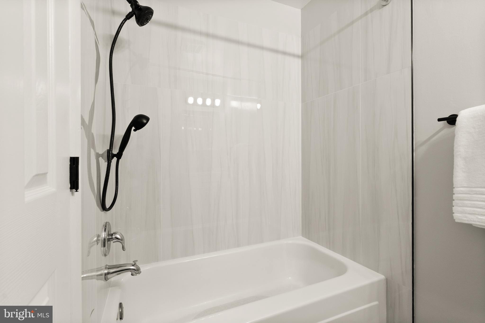 BROOKFIELD - Residential