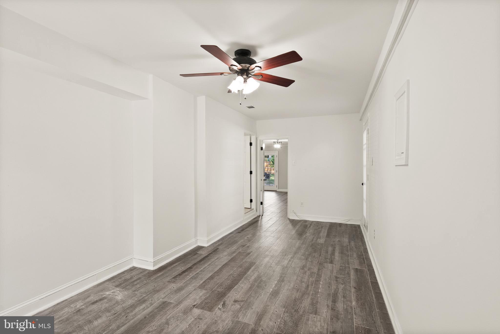 BROOKFIELD - Residential