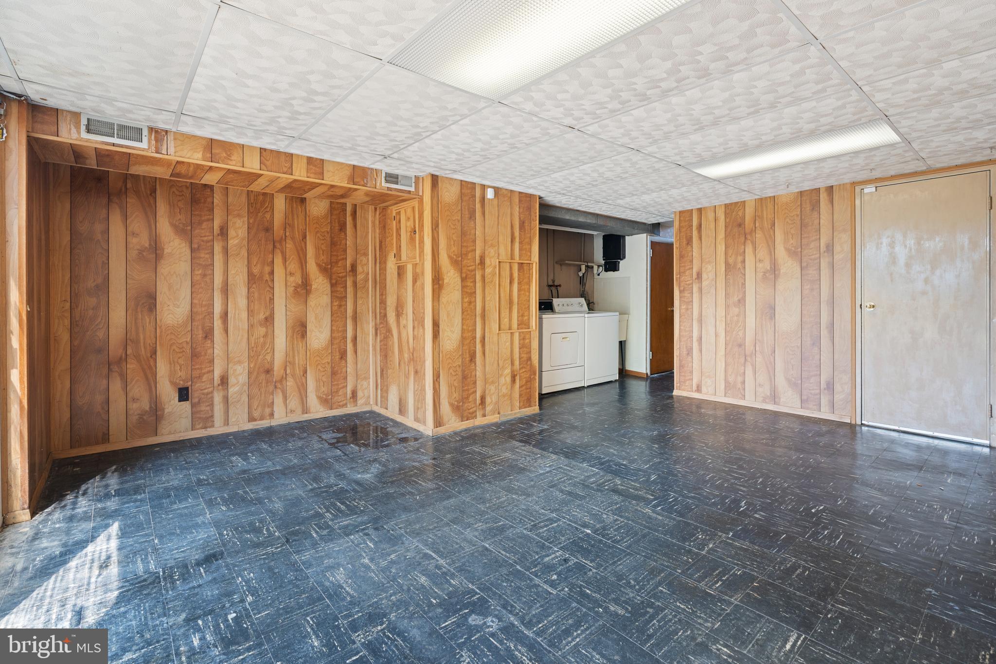 PHILADELPHIA (NORTHEAST) - Residential